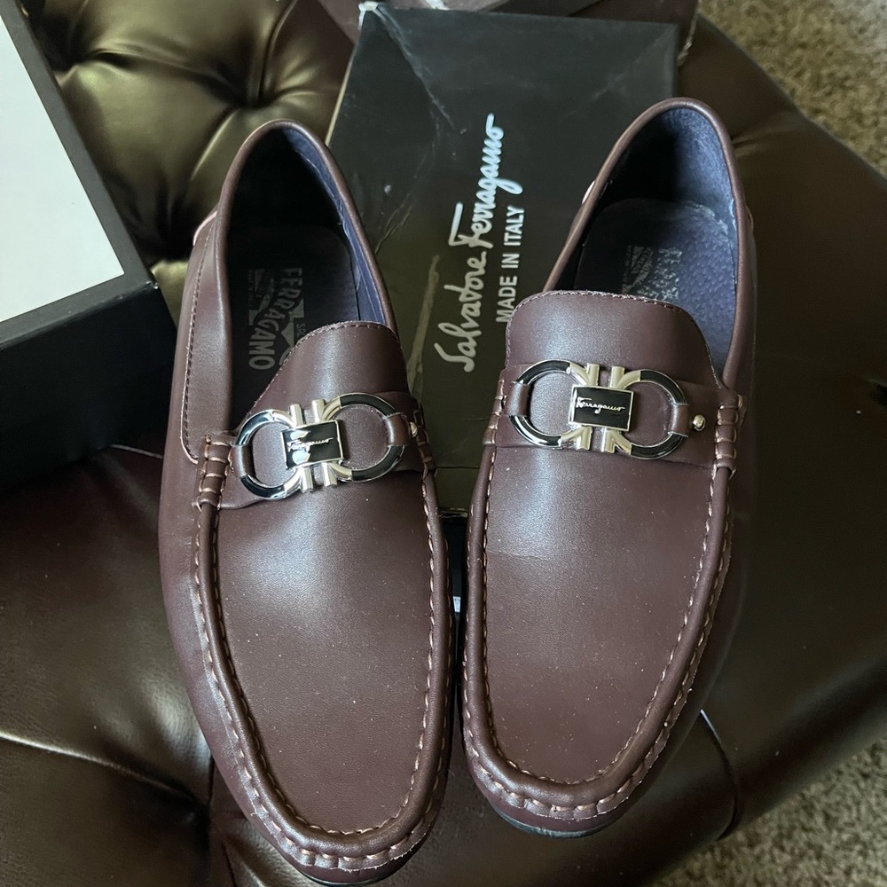 Ferragamo men’s loafers size 9 1/2